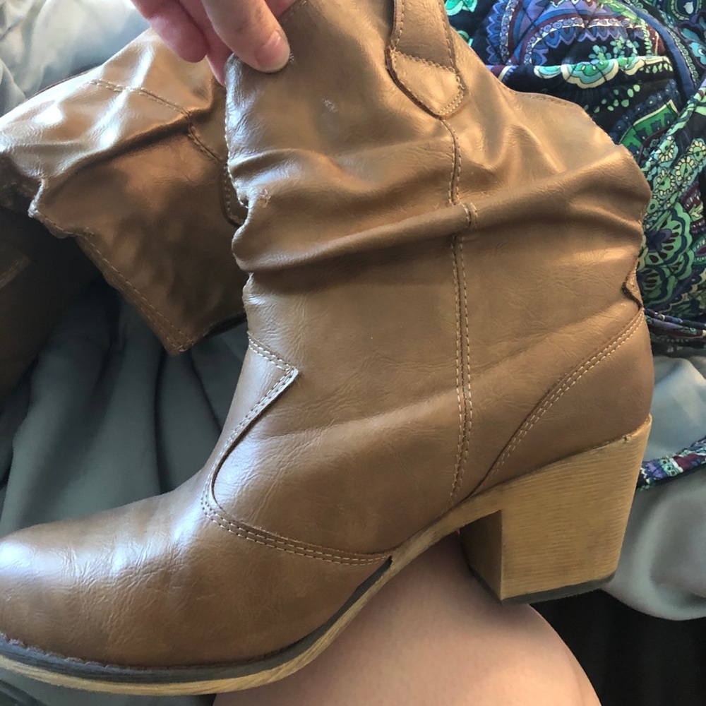 Beige booties!